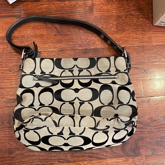 Coach shoulder bag - Picture 2 of 3